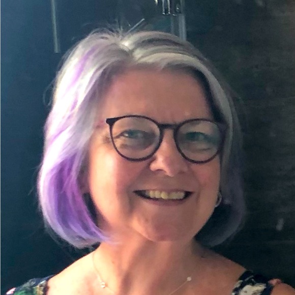 Hello…Bonjour - Picture 1 of 1